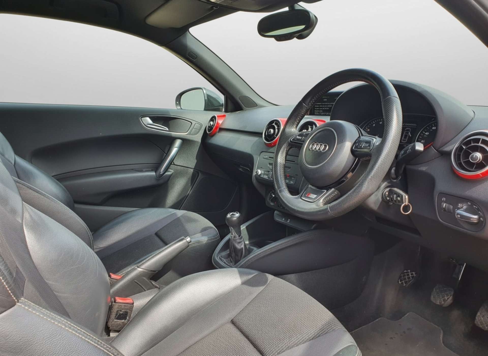 
								Audi A1 1.4 A1 S Line Style Edition TFSI 3dr full									