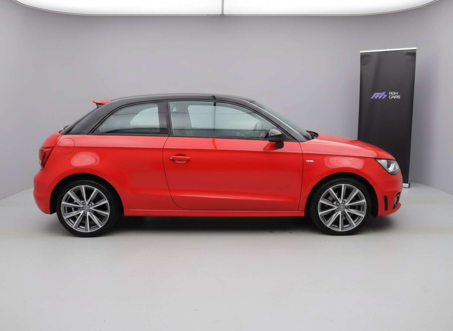 
								Audi A1 1.4 A1 S Line Style Edition TFSI 3dr full									