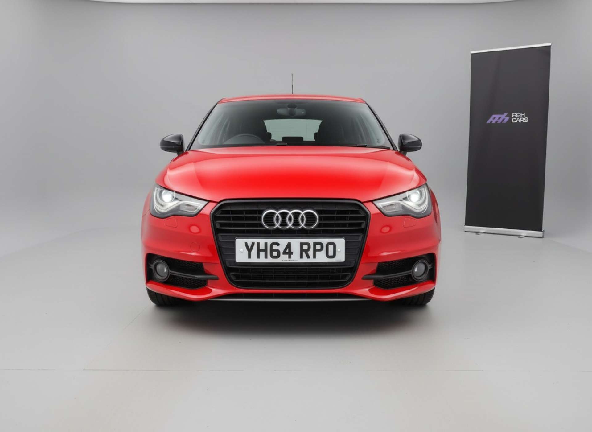 
								Audi A1 1.4 A1 S Line Style Edition TFSI 3dr full									