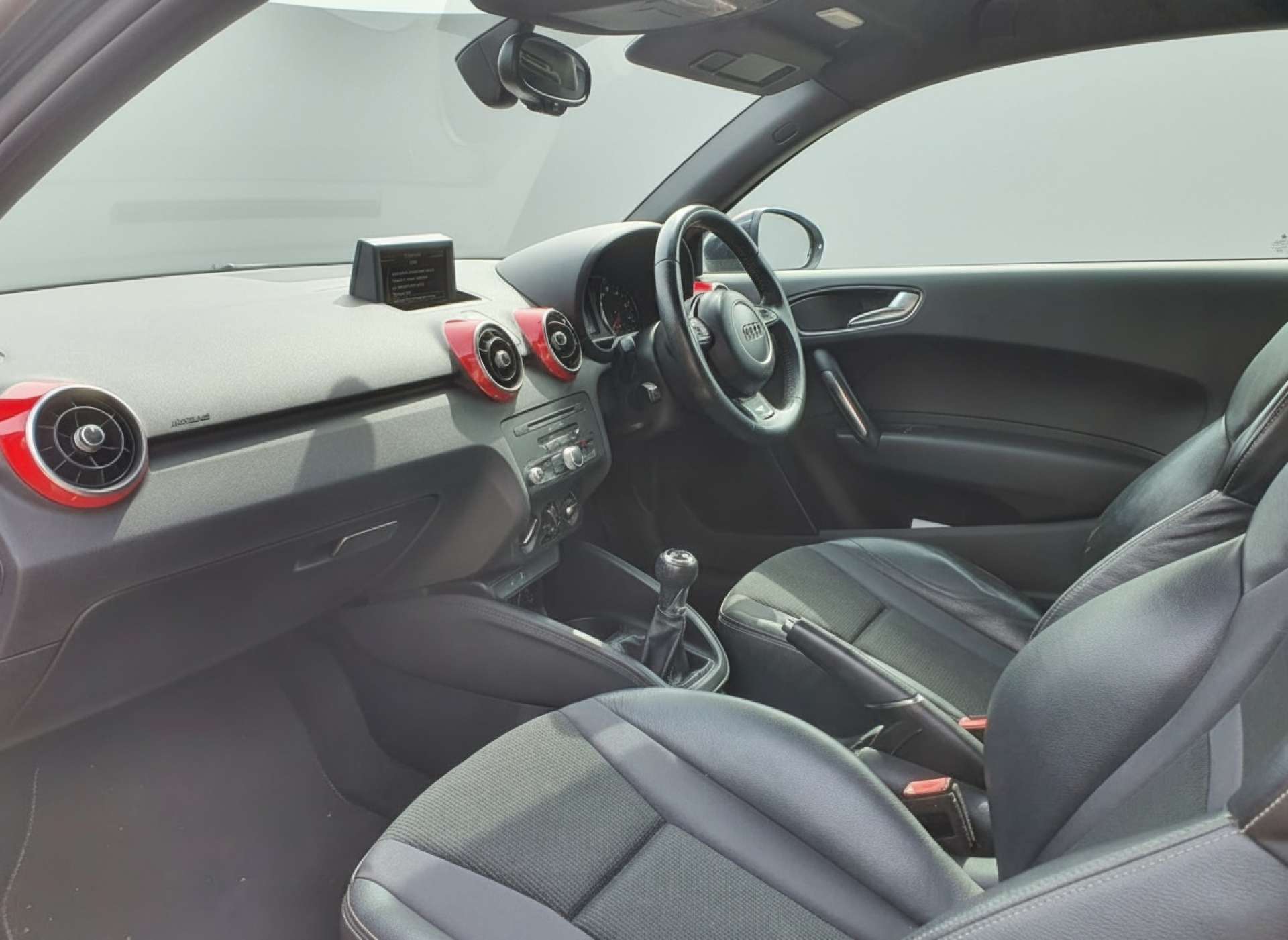 
								Audi A1 1.4 A1 S Line Style Edition TFSI 3dr full									