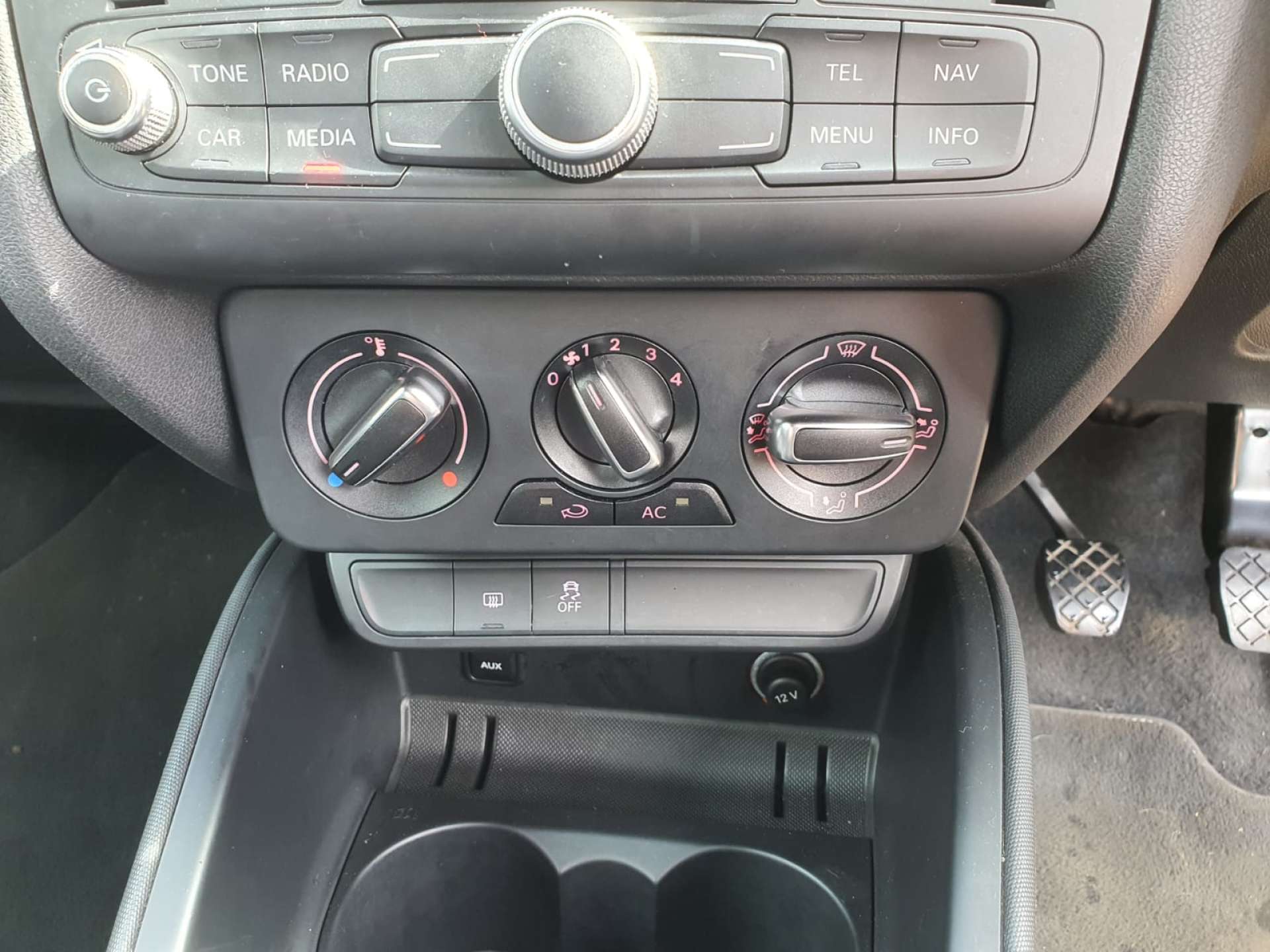 
								Audi A1 1.4 A1 S Line Style Edition TFSI 3dr full									