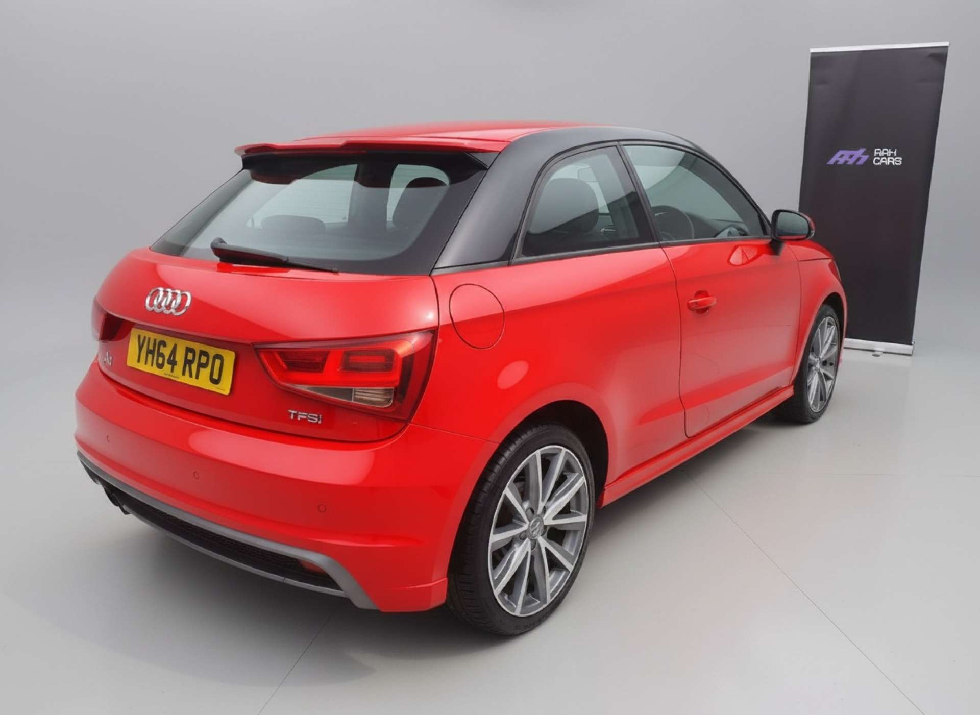 
								Audi A1 1.4 A1 S Line Style Edition TFSI 3dr full									