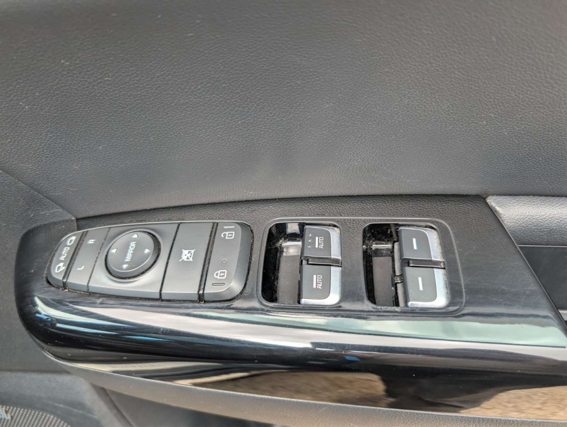 
								Kia SPORTAGE 1.6 Sportage GT-Line S ISG 4×4 Semi-Auto 4WD 5dr full									