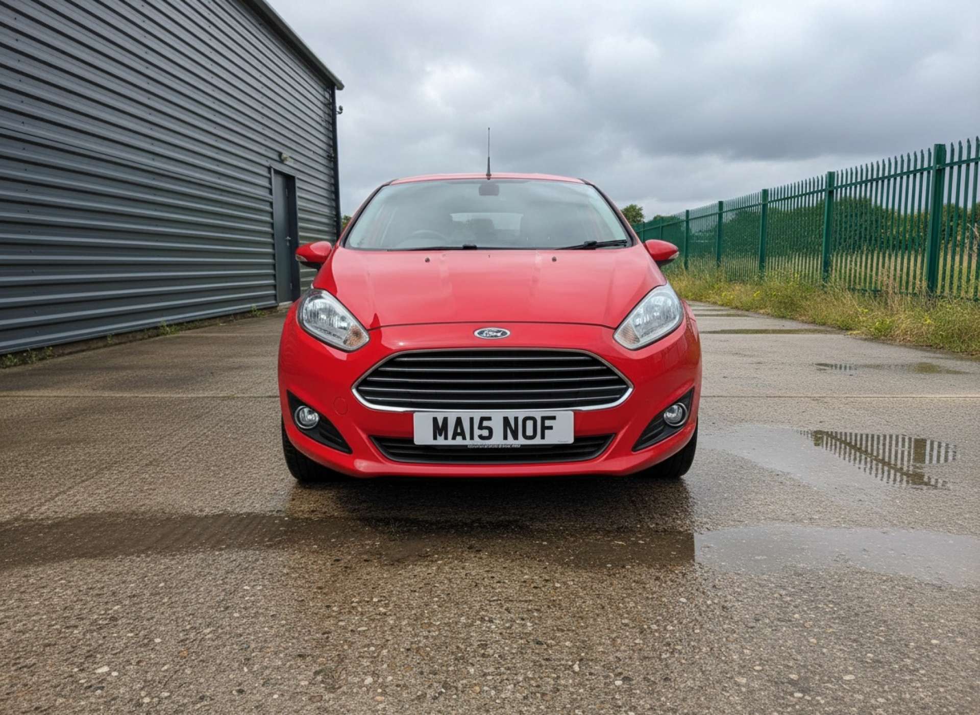 
								Ford Fiesta 1.0 Fiesta Titanium 5dr full									