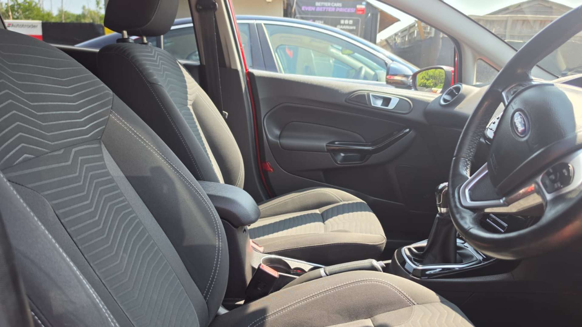 
								Ford Fiesta 1.0 Fiesta Titanium 5dr full									