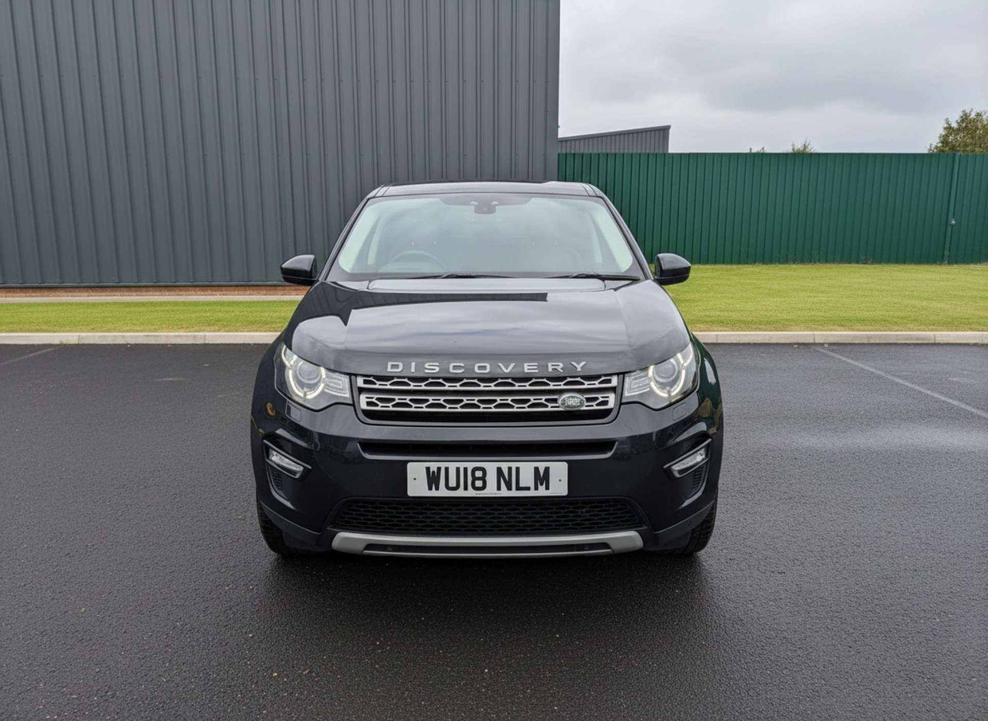
								Land Rover DISCOVERY SPORT 2.0 Discovery Sport HSE TD4 Auto 4WD 5dr full									