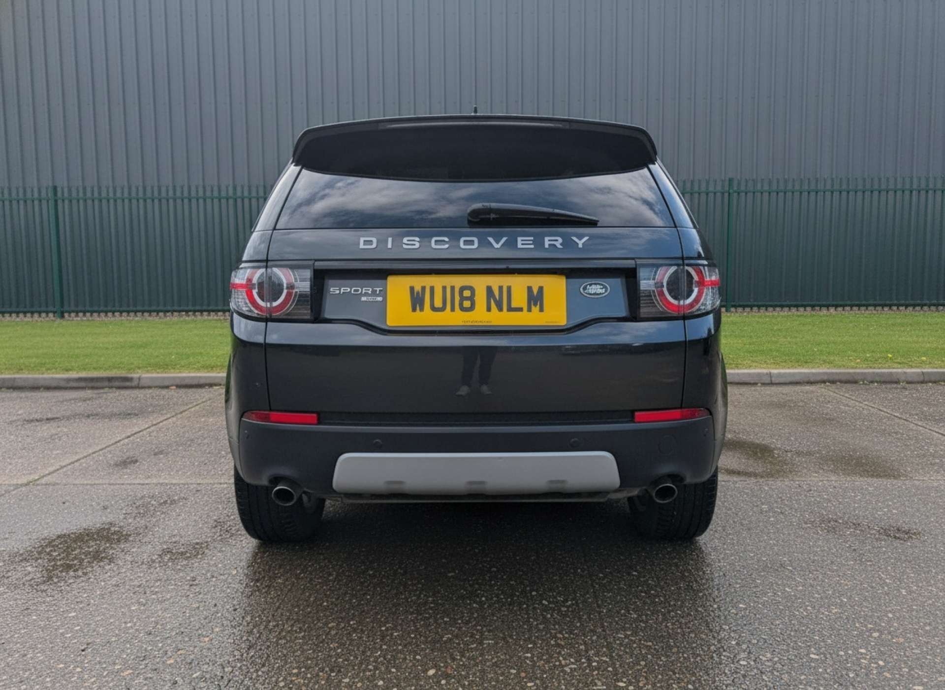 
								Land Rover DISCOVERY SPORT 2.0 Discovery Sport HSE TD4 Auto 4WD 5dr full									