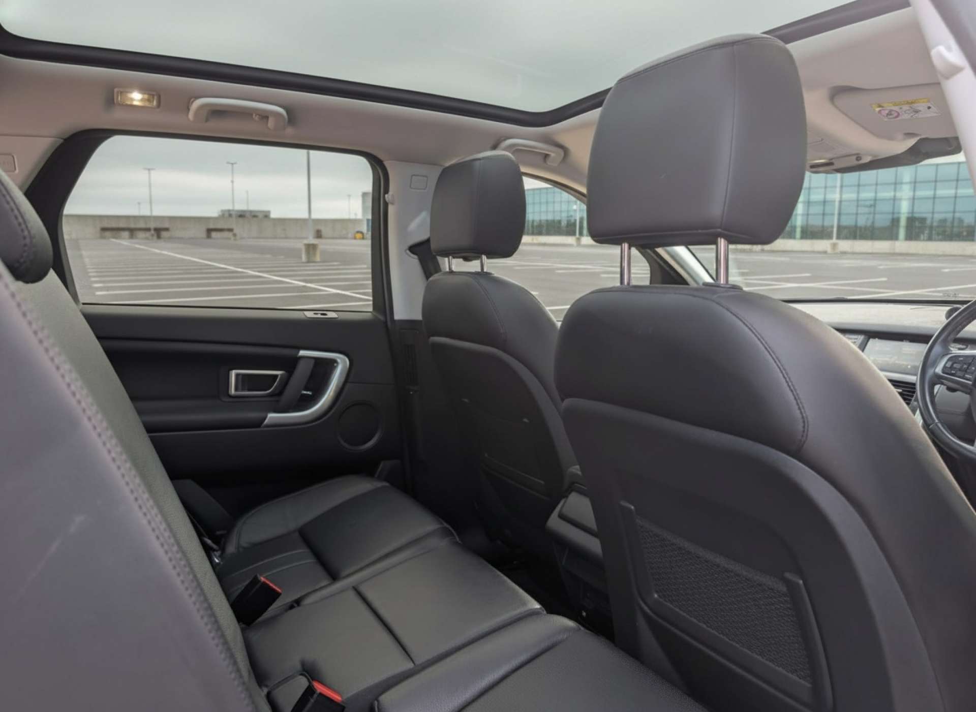 
								Land Rover DISCOVERY SPORT 2.0 Discovery Sport HSE TD4 Auto 4WD 5dr full									