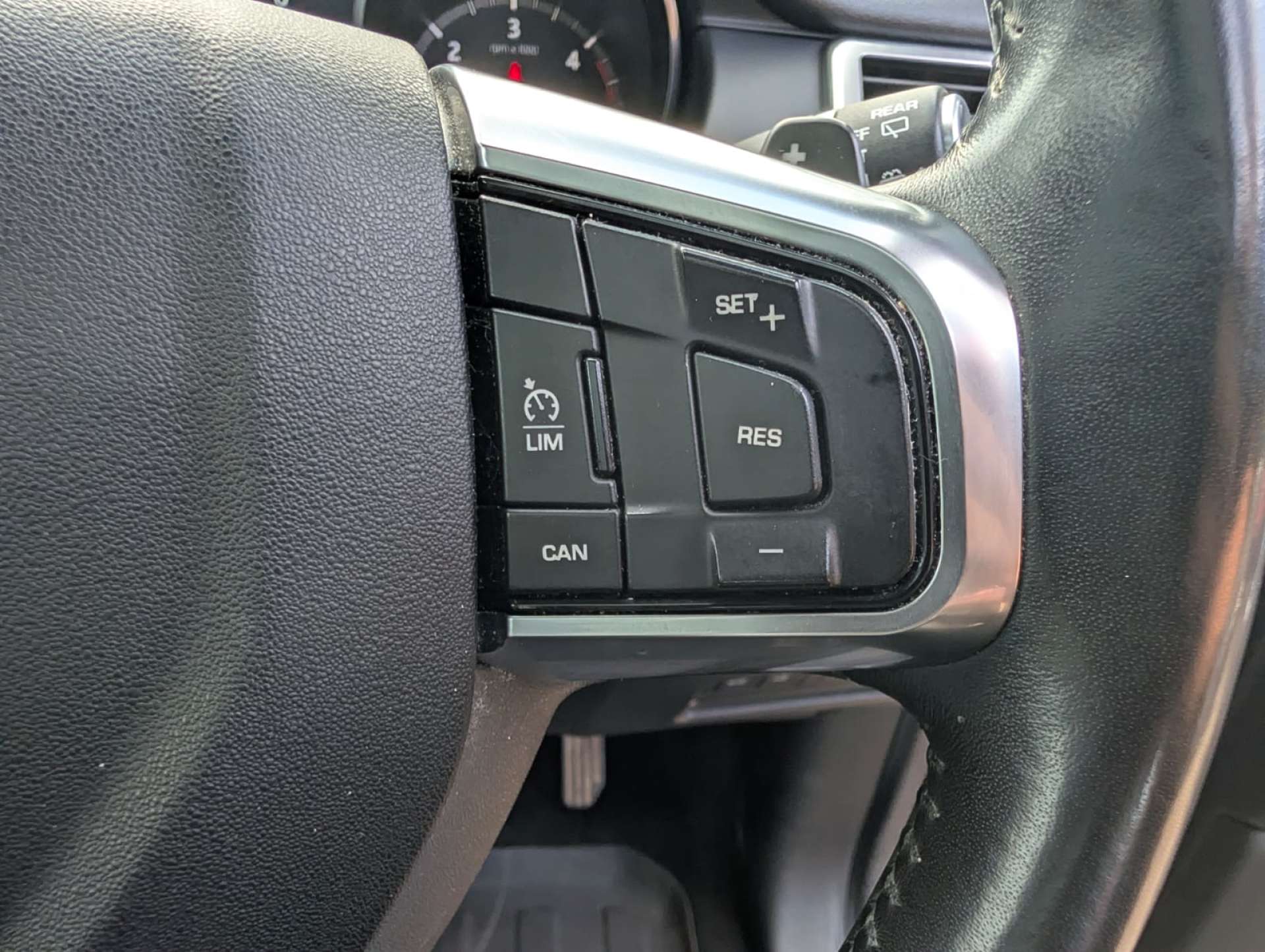 
								Land Rover DISCOVERY SPORT 2.0 Discovery Sport HSE TD4 Auto 4WD 5dr full									