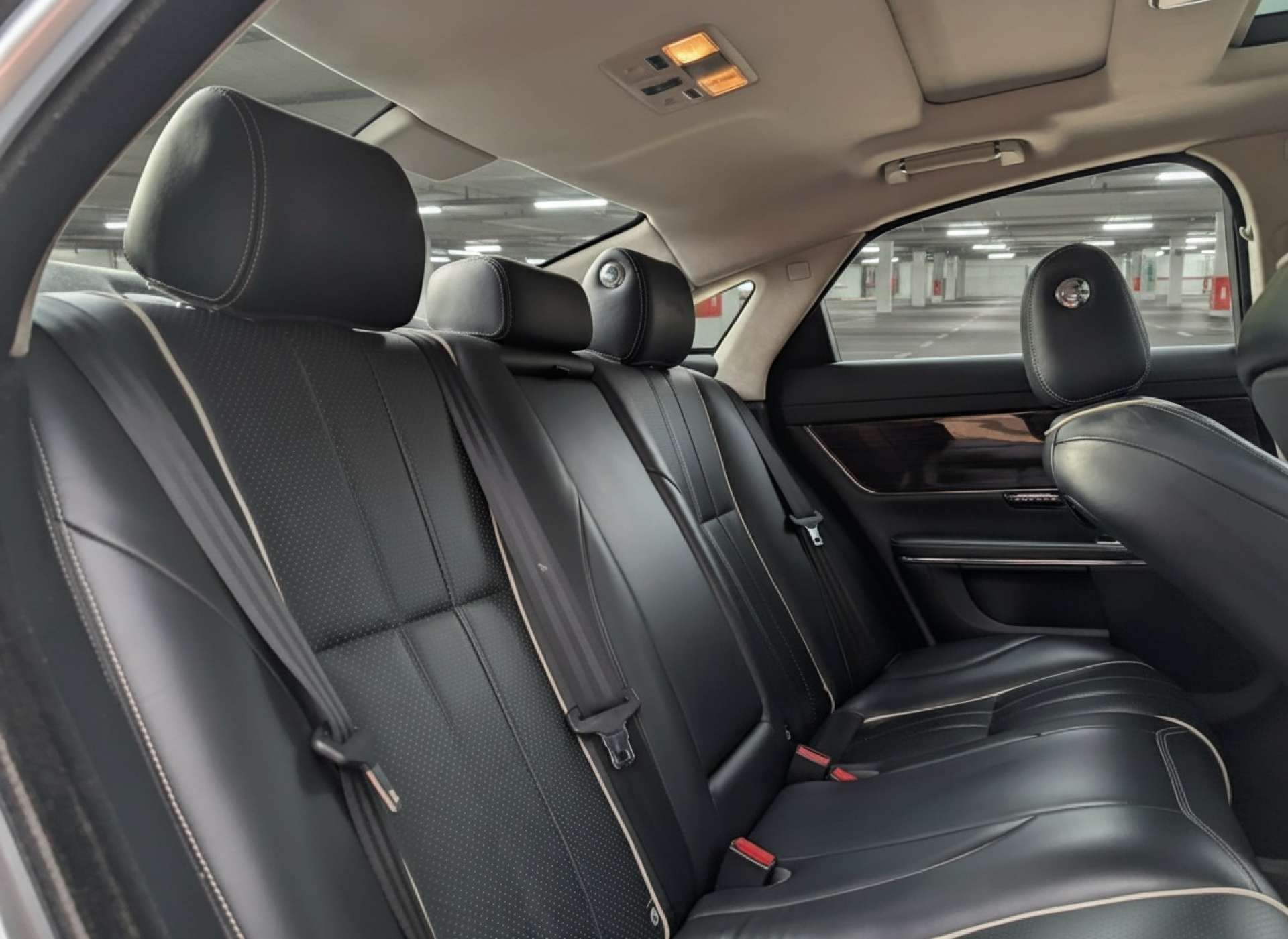 
								JAGUAR XJ 3.0 XJ Portfolio V6 D Auto 4dr full									