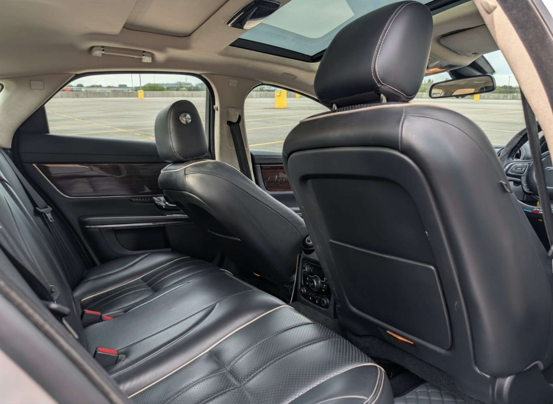 
								JAGUAR XJ 3.0 XJ Portfolio V6 D Auto 4dr full									