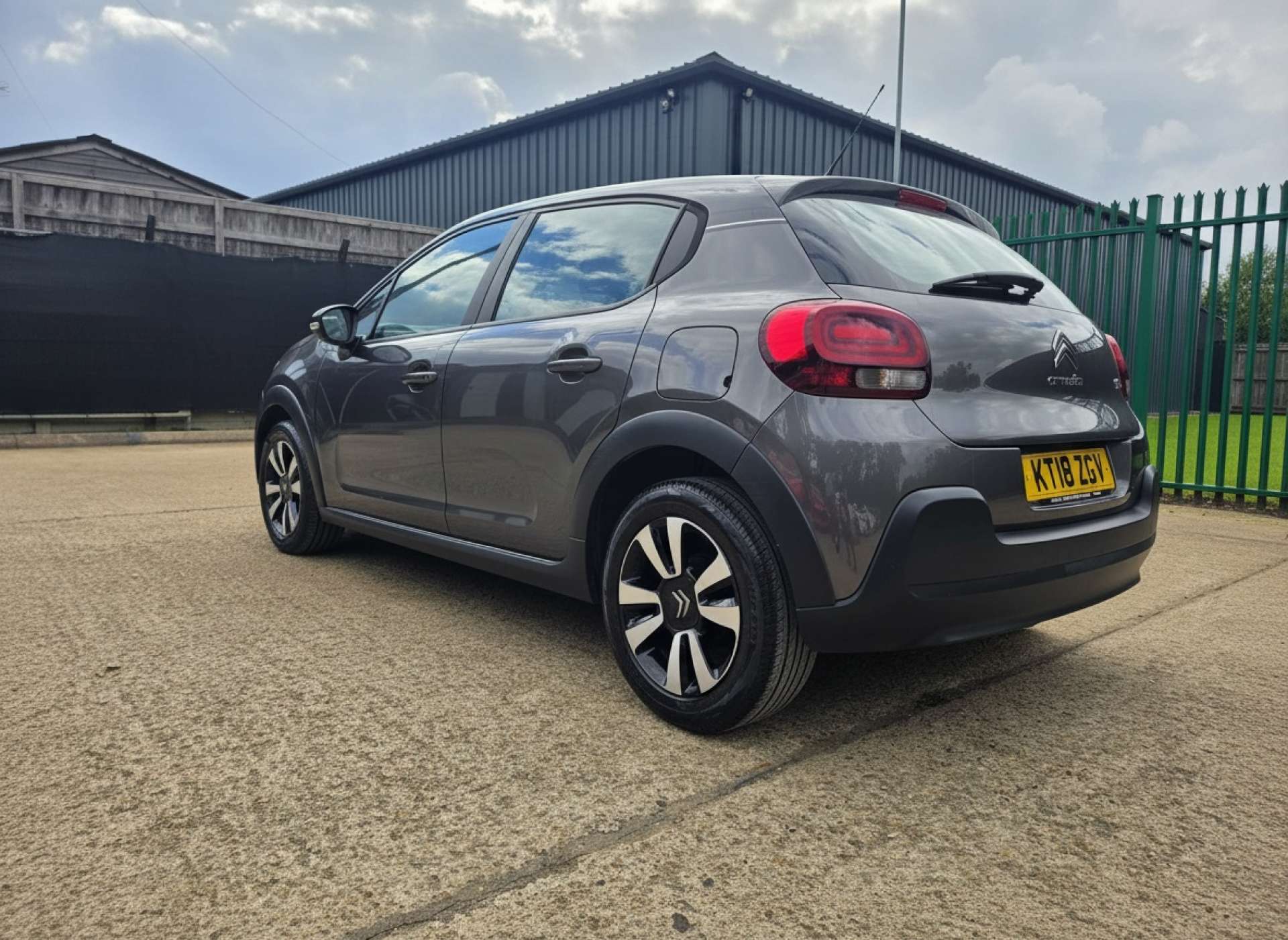 
								CITROEN C3 1.2 C3 Feel PureTech 5dr full									