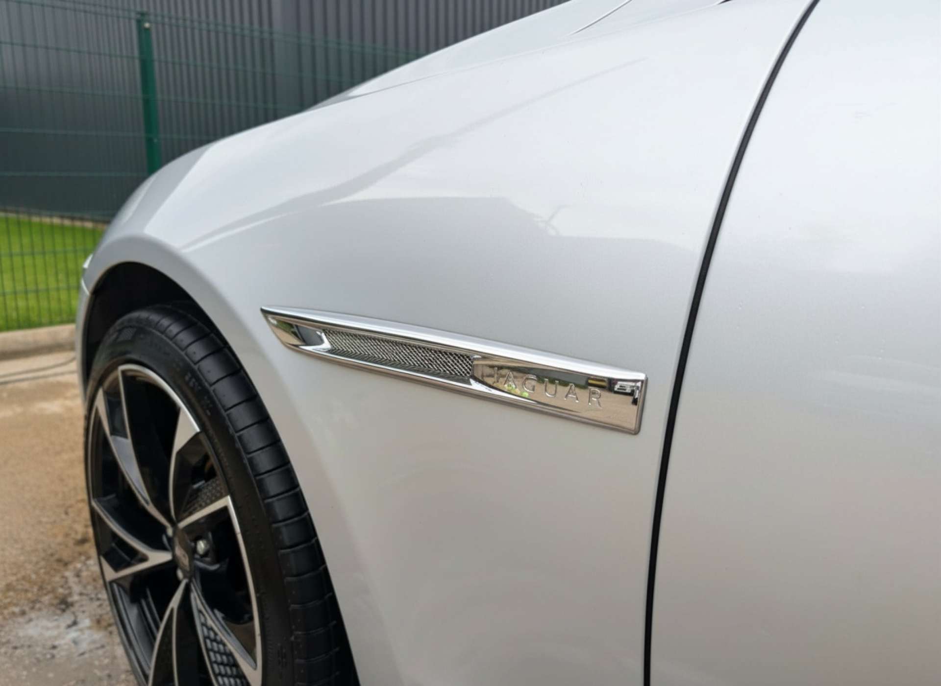 
								JAGUAR XJ 3.0 XJ Portfolio V6 D Auto 4dr full									
