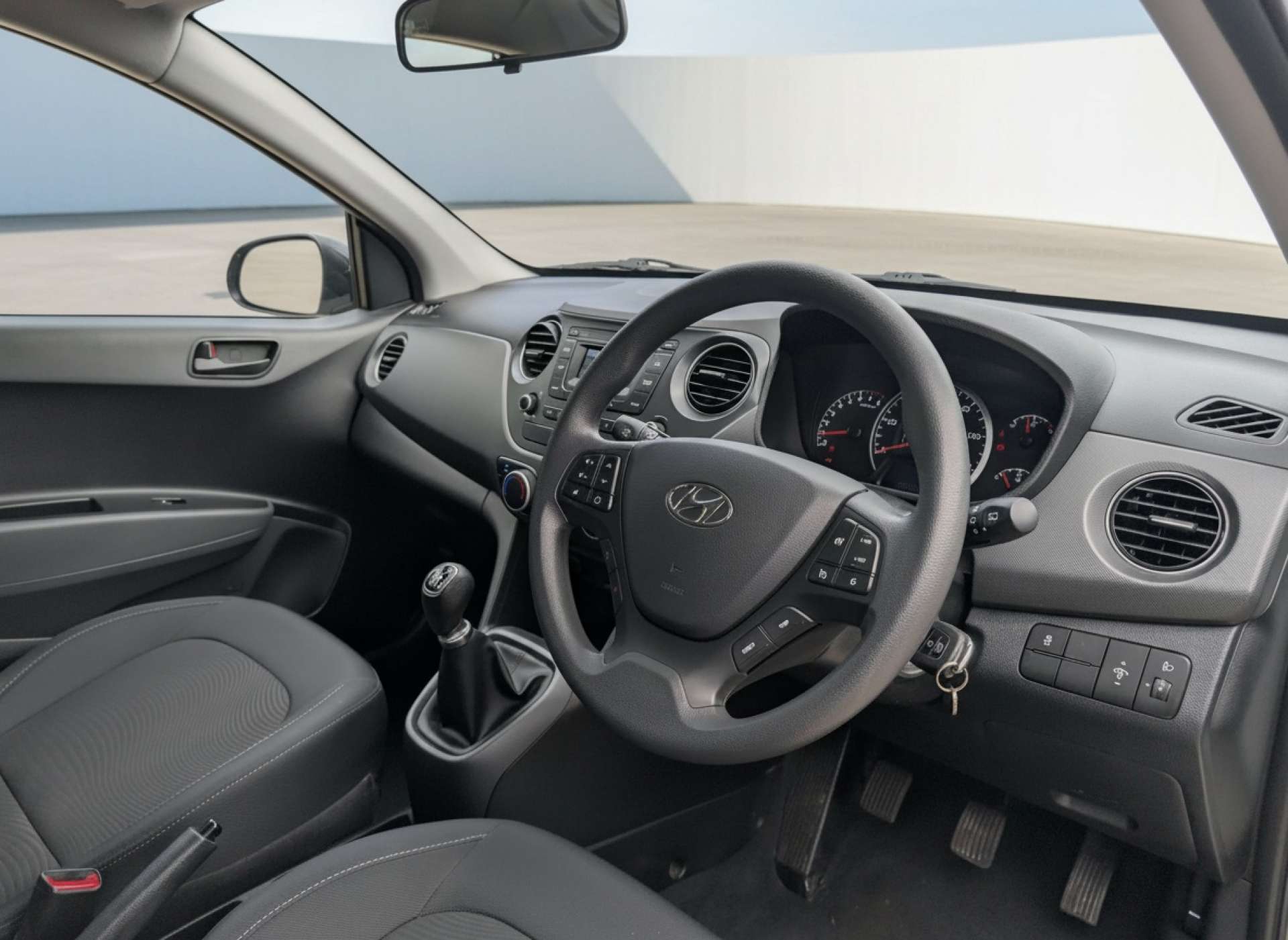 
								Hyundai i10 1.0 i10 SE 5dr full									