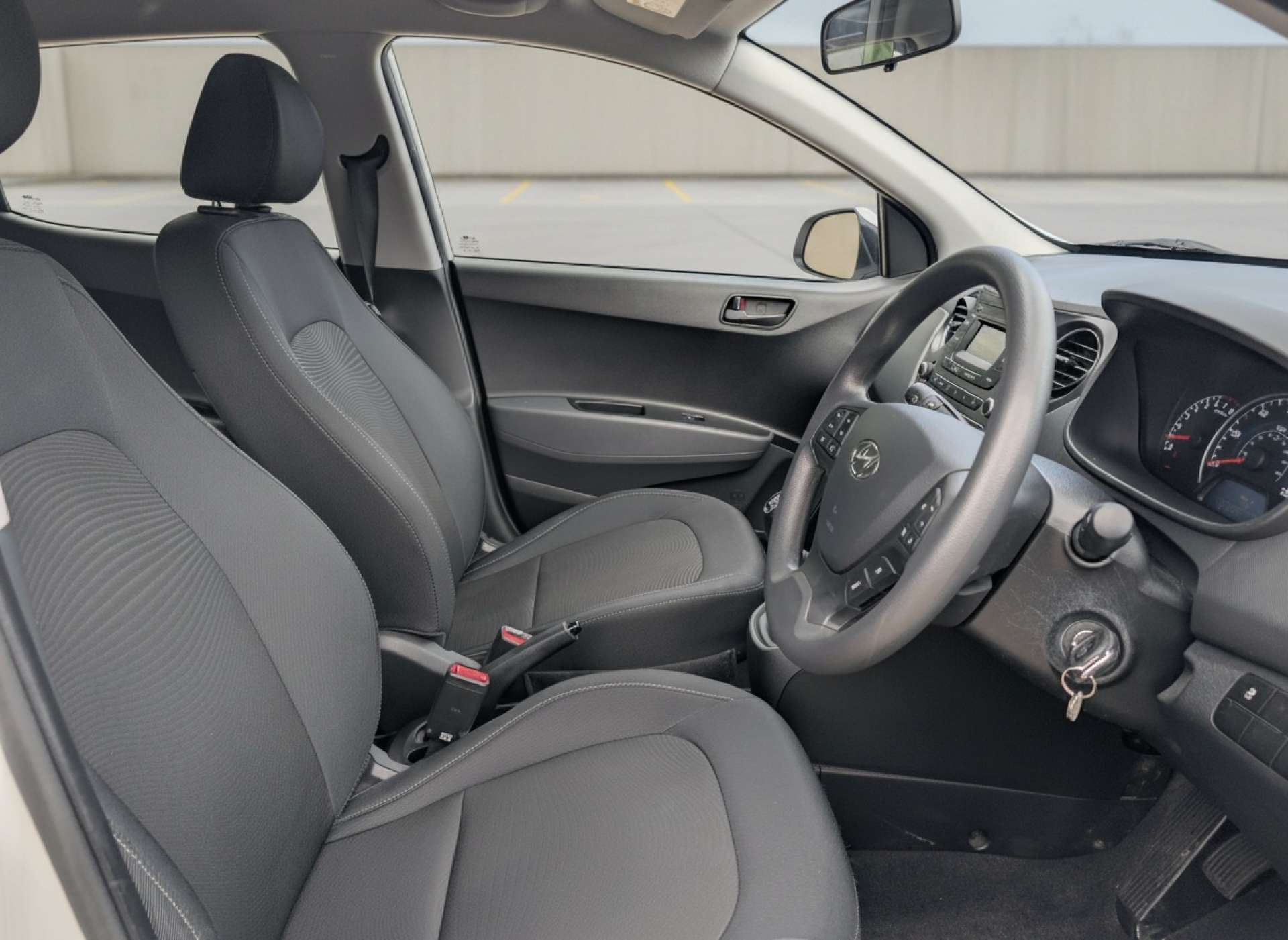 
								Hyundai i10 1.0 i10 SE 5dr full									