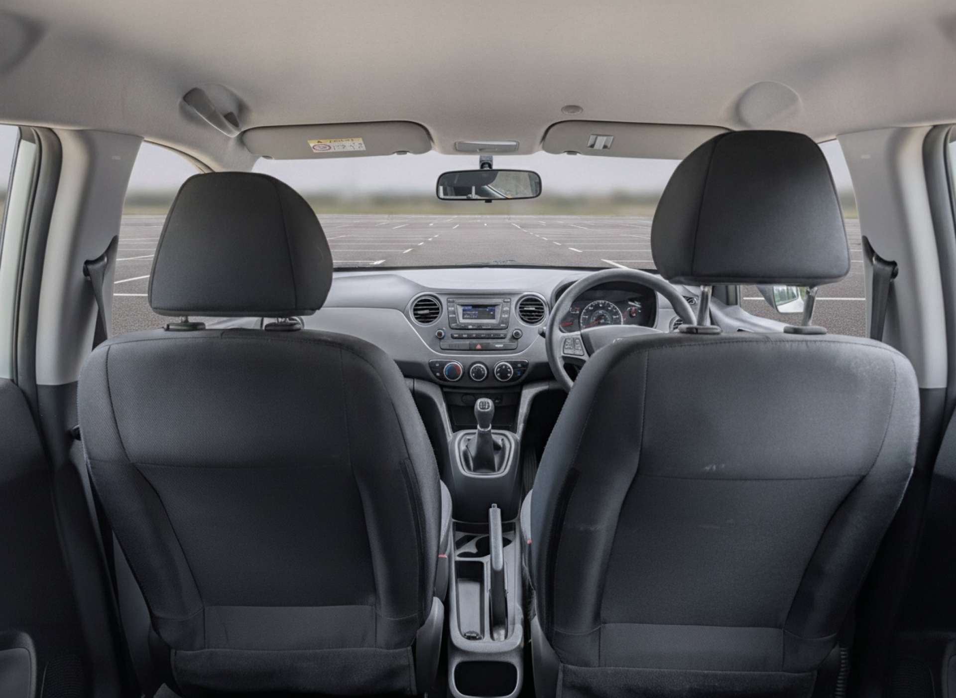 
								Hyundai i10 1.0 i10 SE 5dr full									
