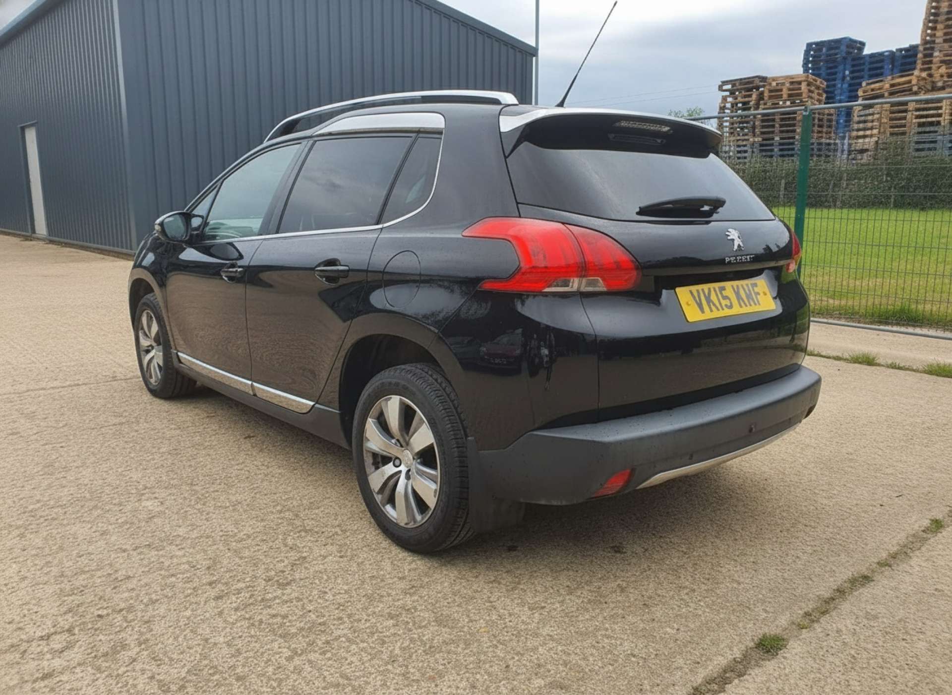 
								PEUGEOT 2008 1.6 2008 Allure e-HDi Semi-Auto 5dr full									