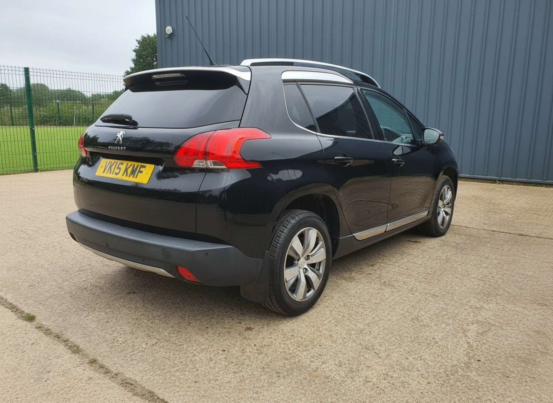 
								PEUGEOT 2008 1.6 2008 Allure e-HDi Semi-Auto 5dr full									