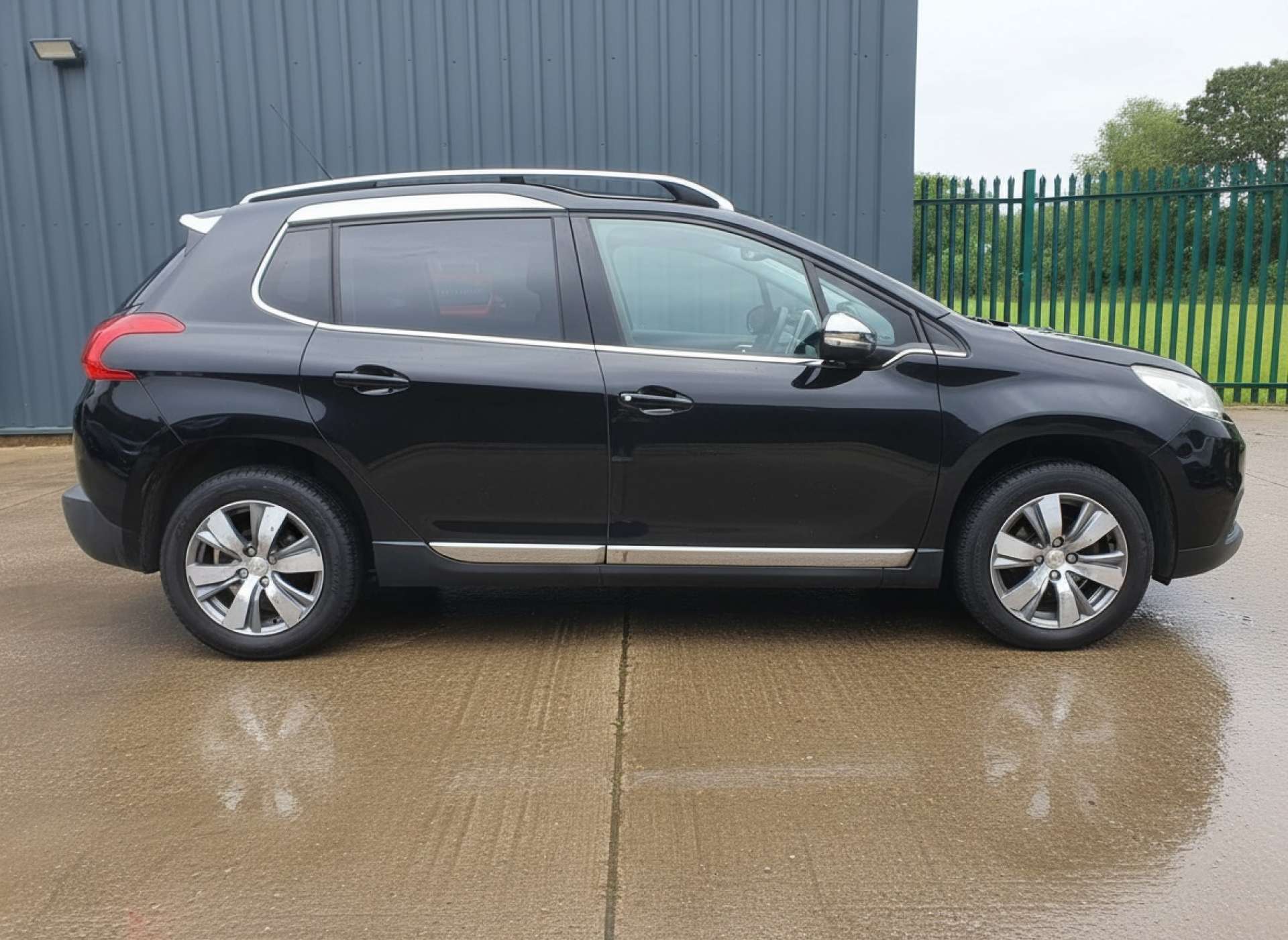 
								PEUGEOT 2008 1.6 2008 Allure e-HDi Semi-Auto 5dr full									