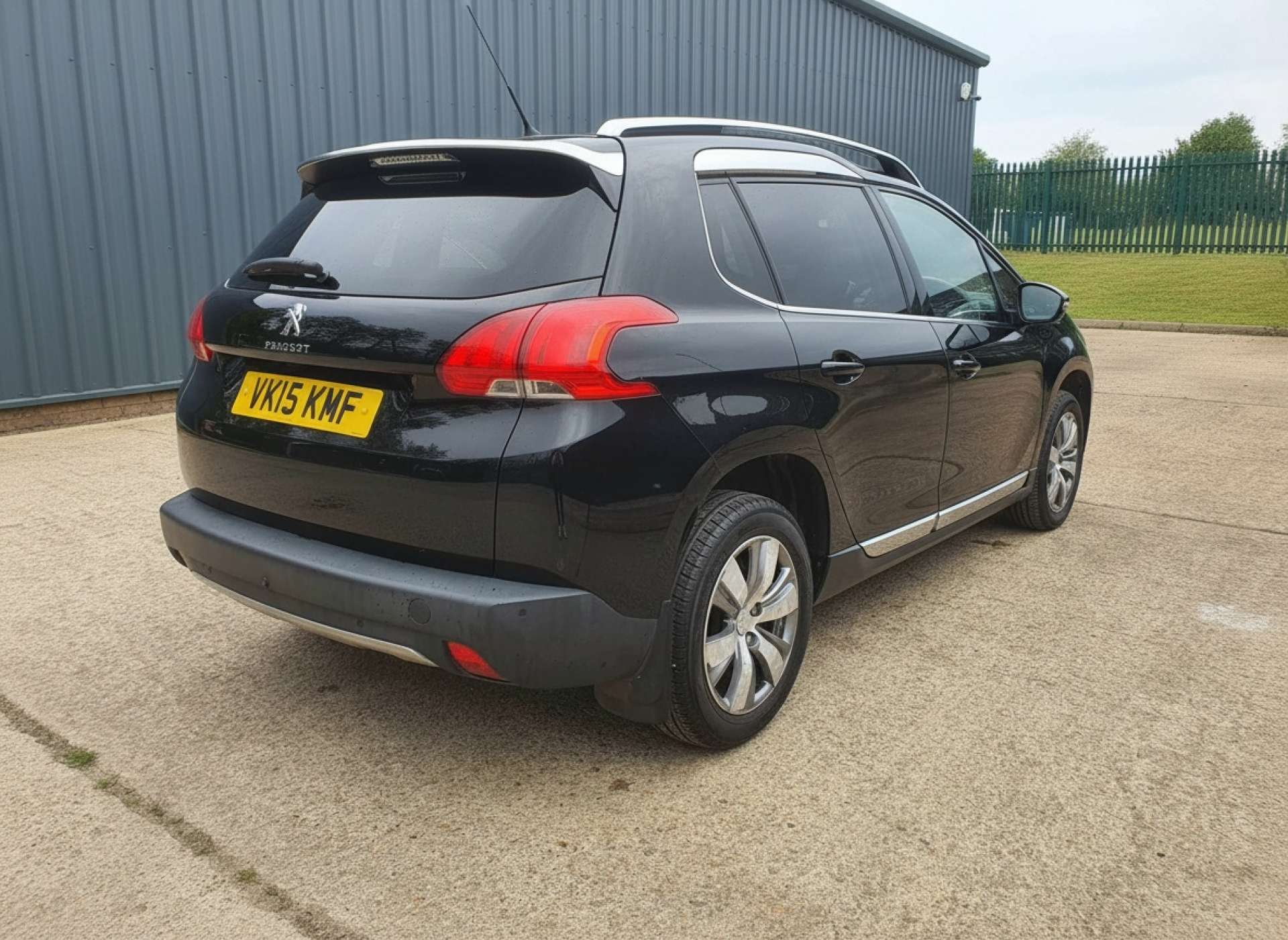 
								PEUGEOT 2008 1.6 2008 Allure e-HDi Semi-Auto 5dr full									
