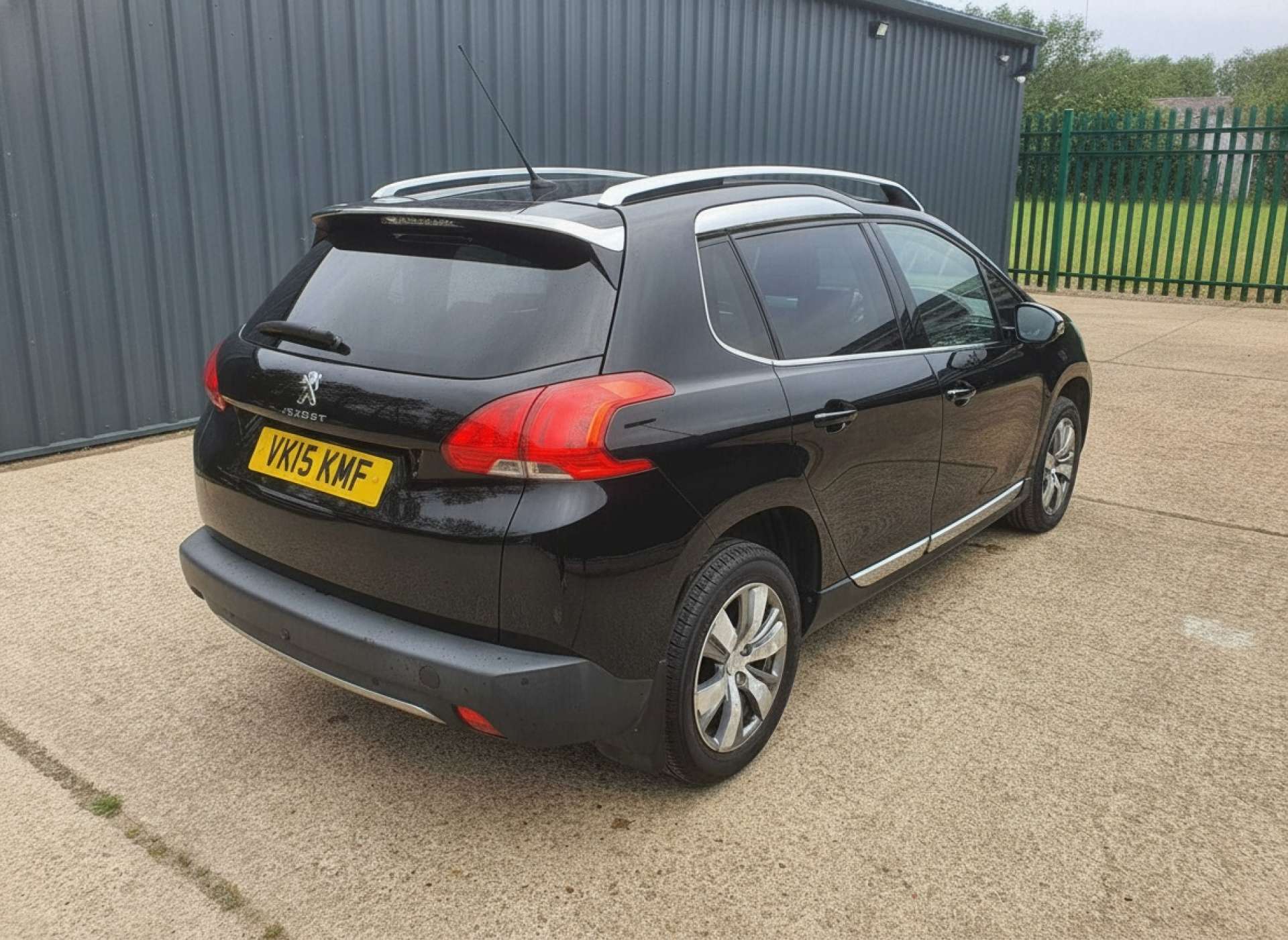 
								PEUGEOT 2008 1.6 2008 Allure e-HDi Semi-Auto 5dr full									