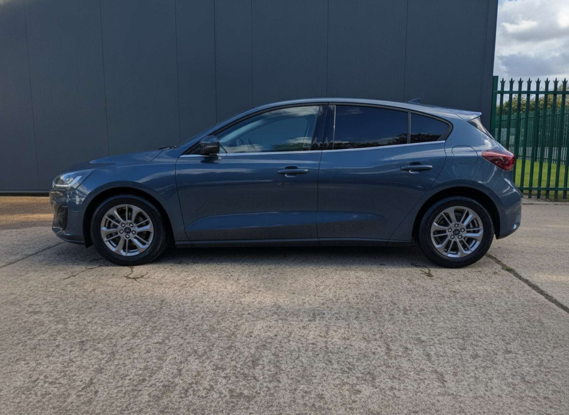 
								Ford FOCUS 1.0 Focus Titanium 5dr full									
