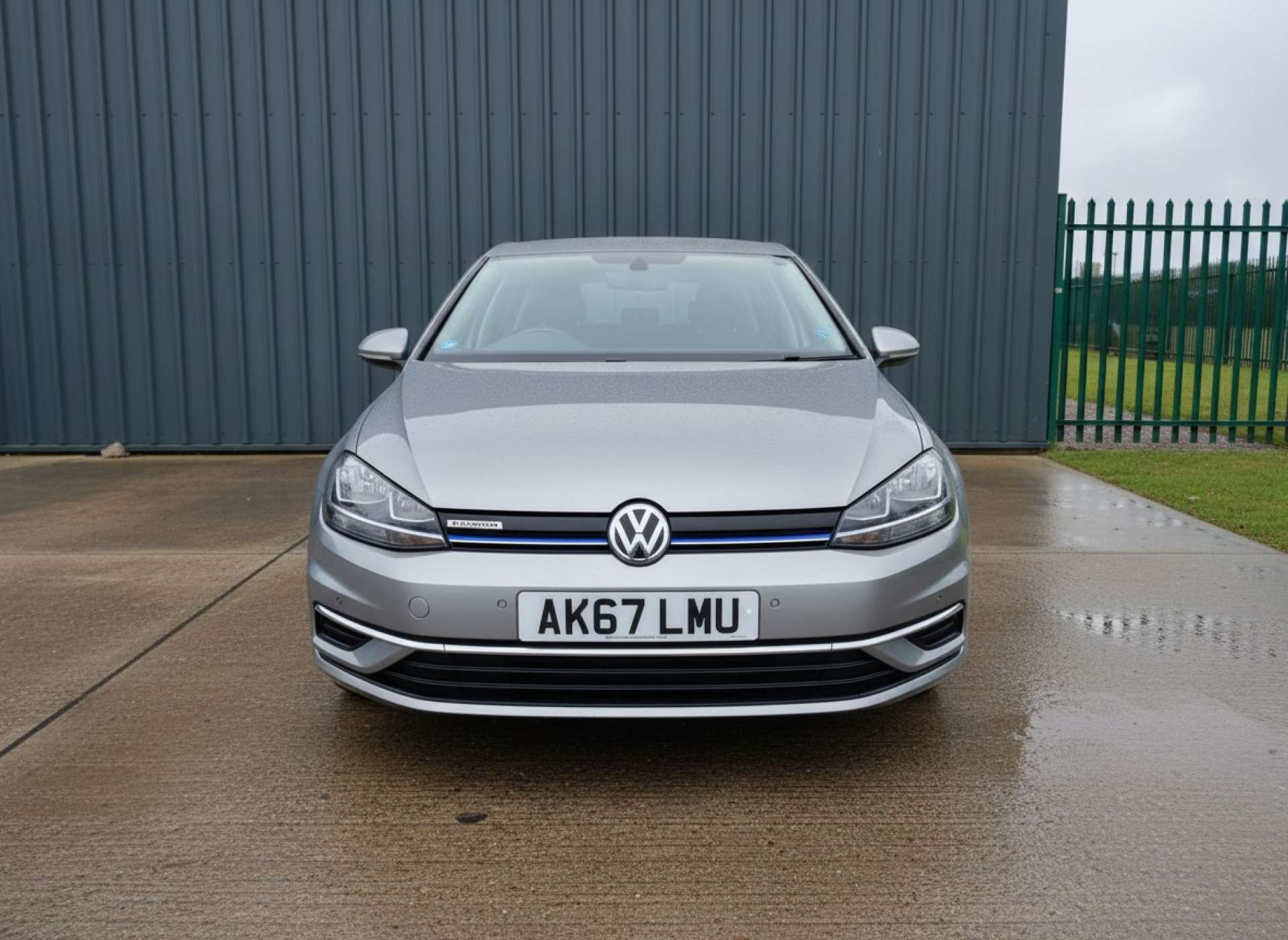 
								Volkswagen Golf 1.5 Golf SE Nav TSi Evo Semi-Auto 5dr full									