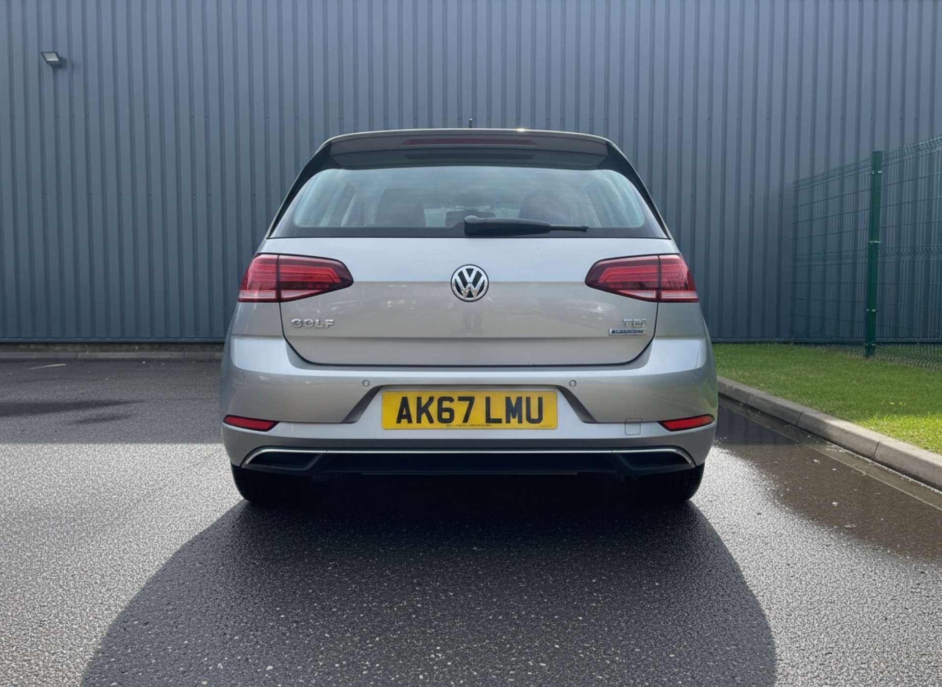 
								Volkswagen Golf 1.5 Golf SE Nav TSi Evo Semi-Auto 5dr full									