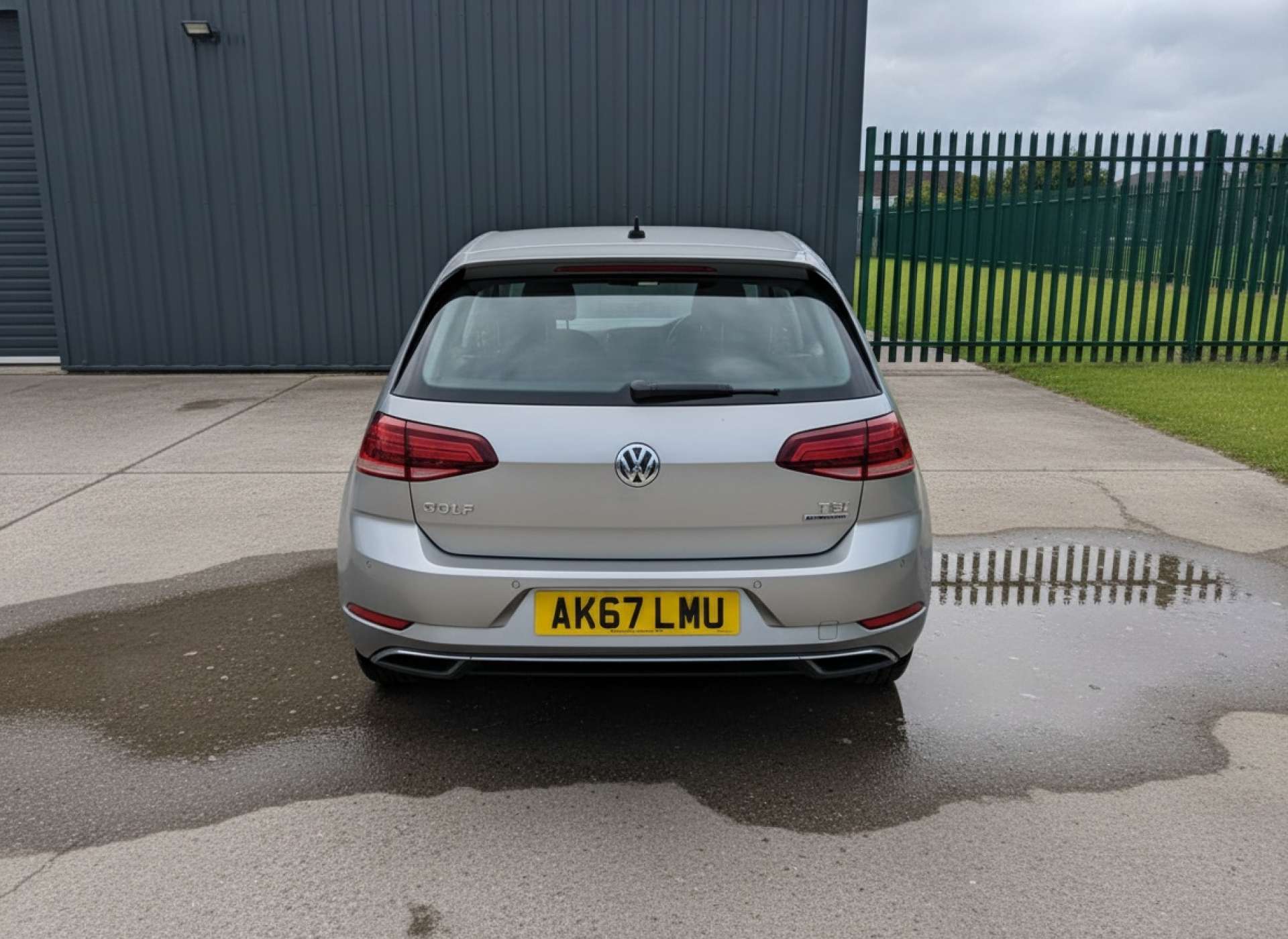 
								Volkswagen Golf 1.5 Golf SE Nav TSi Evo Semi-Auto 5dr full									