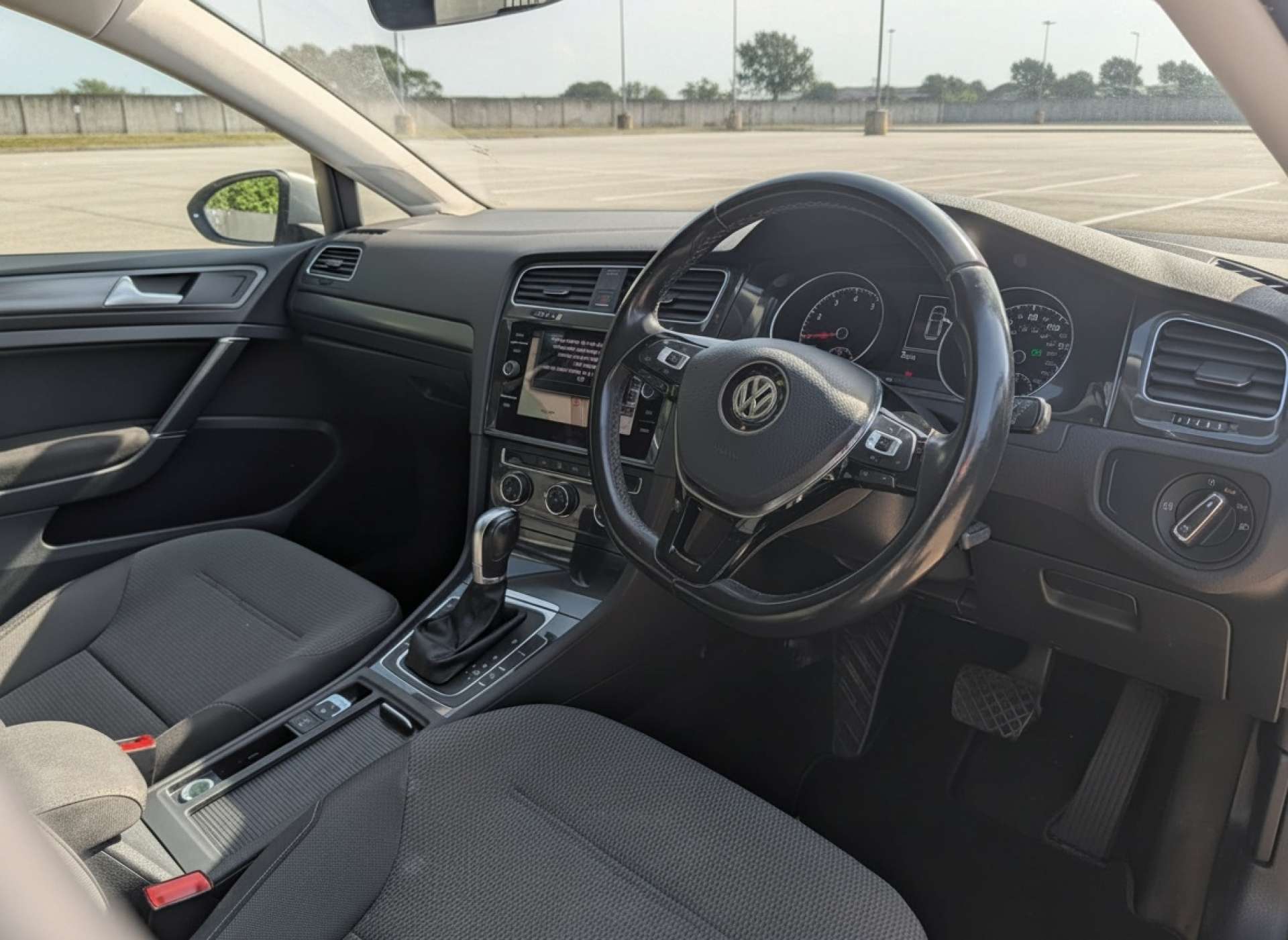 
								Volkswagen Golf 1.5 Golf SE Nav TSi Evo Semi-Auto 5dr full									