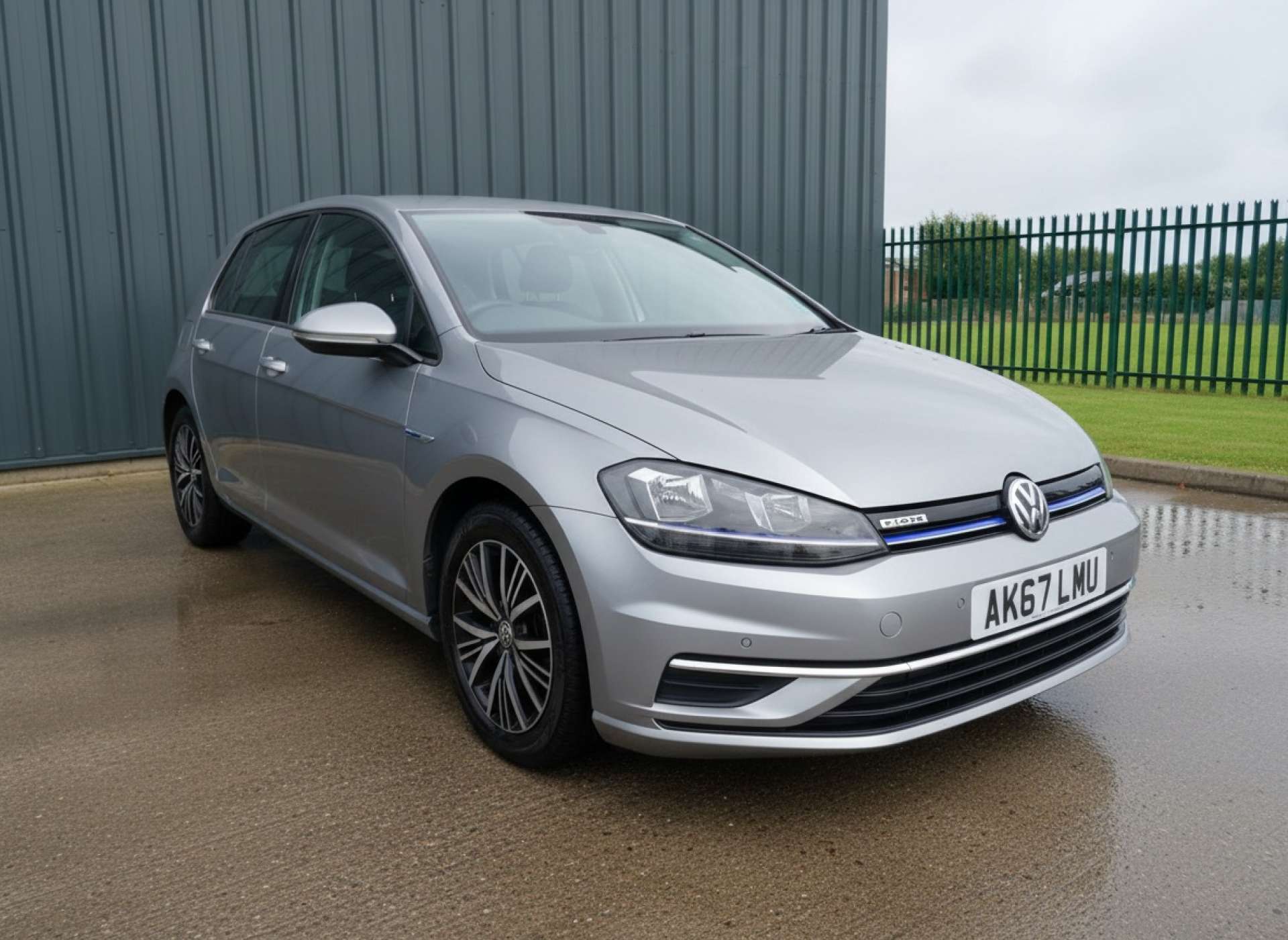 
								Volkswagen Golf 1.5 Golf SE Nav TSi Evo Semi-Auto 5dr full									