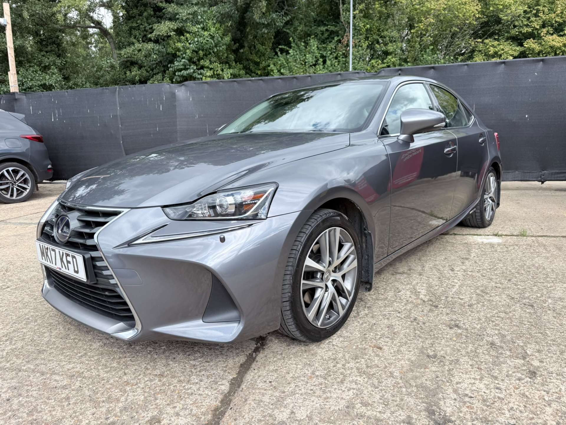 
								Lexus IS 2.5 IS 300h Executive Edition CVT 4dr full									