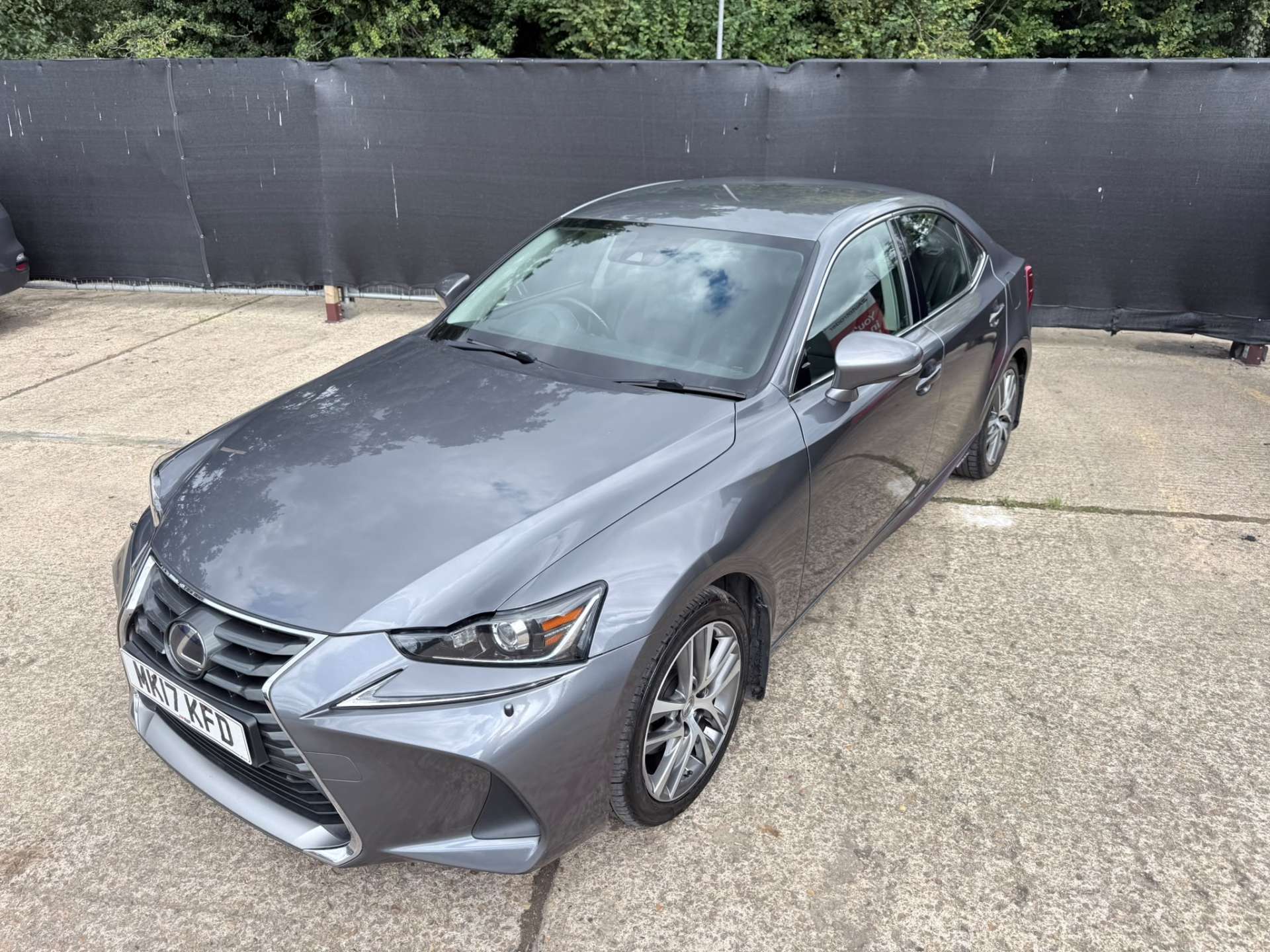 
								Lexus IS 2.5 IS 300h Executive Edition CVT 4dr full									