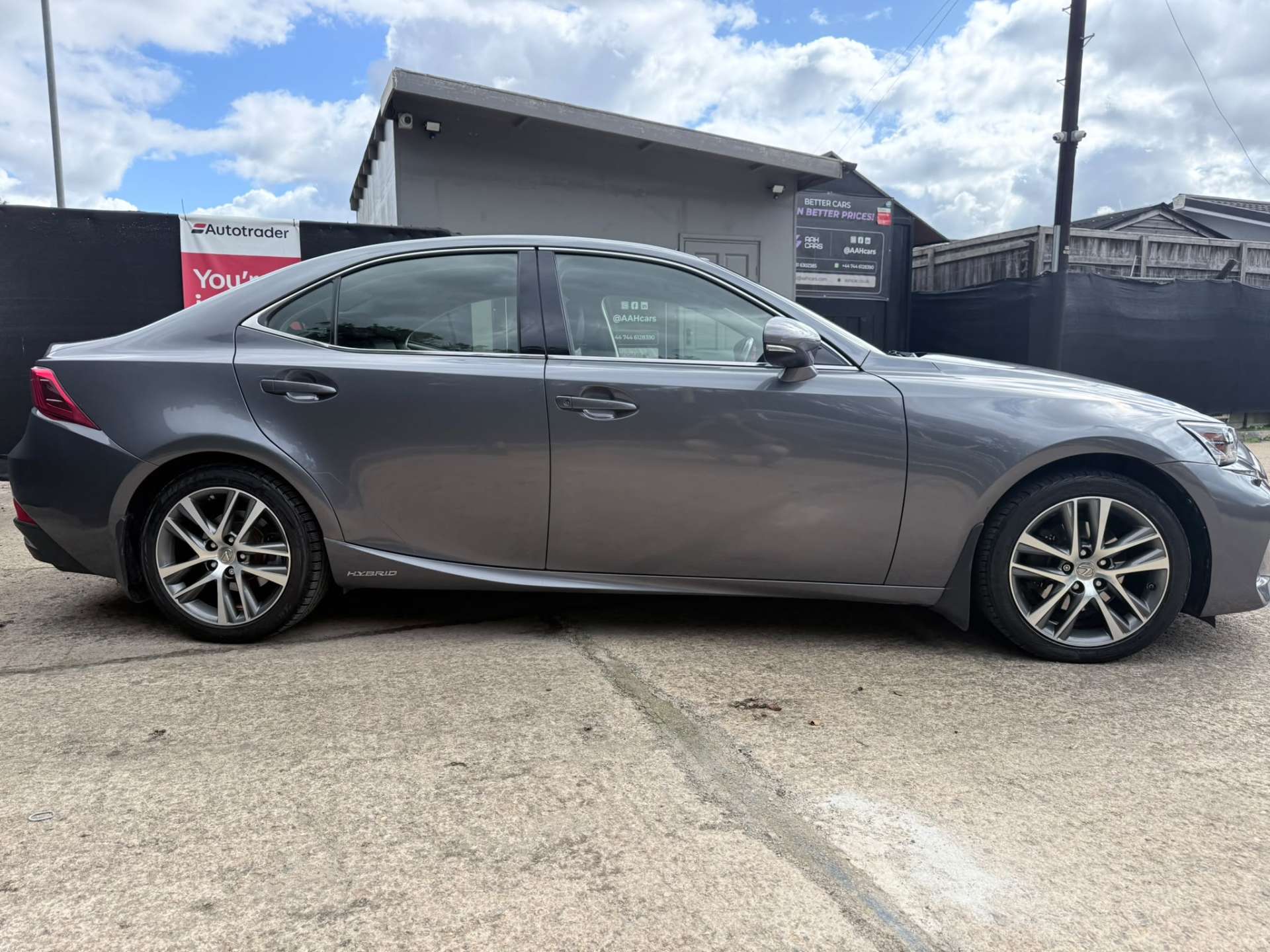 
								Lexus IS 2.5 IS 300h Executive Edition CVT 4dr full									