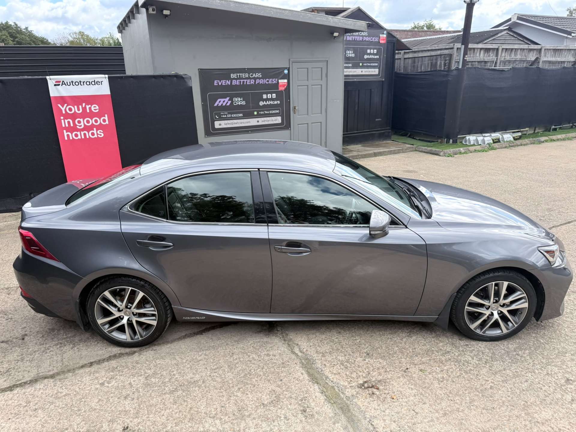 
								Lexus IS 2.5 IS 300h Executive Edition CVT 4dr full									