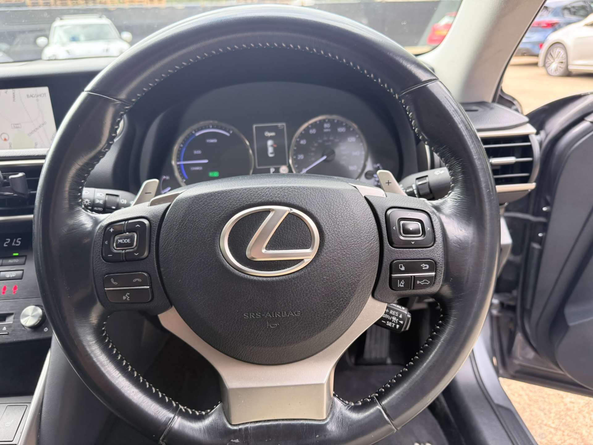 
								Lexus IS 2.5 IS 300h Executive Edition CVT 4dr full									